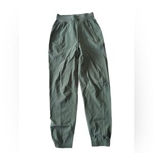 Lululemon License To Train High Rise Jogger Pant Olive Green 2 NWOT
